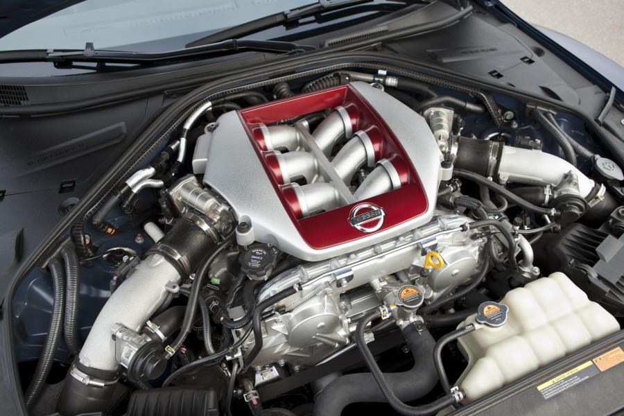  Nissan GT-R 2012 года  (US) (фото 6 из 74)